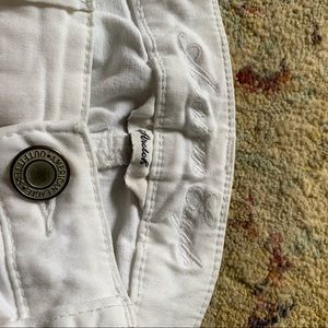WHITE American eagle jeggings size 00